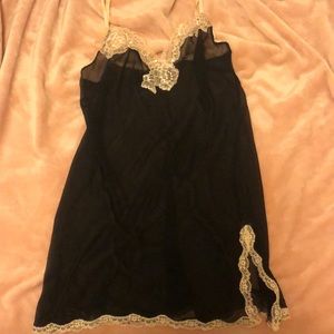 VICTORIAS SECRET LINGERIE SLIP